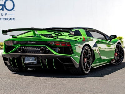 2020 Lamborghini Aventador SVJ Base