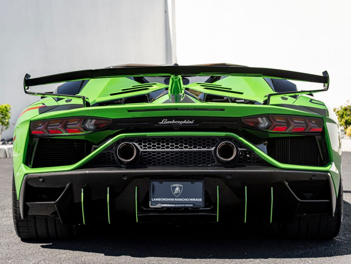 2020 Lamborghini Aventador SVJ Base