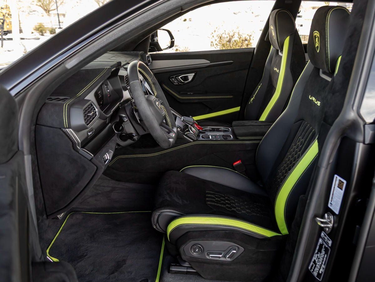 2023 Lamborghini Urus Performante