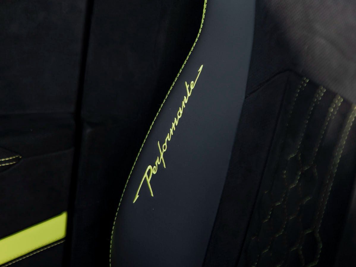 2023 Lamborghini Urus Performante