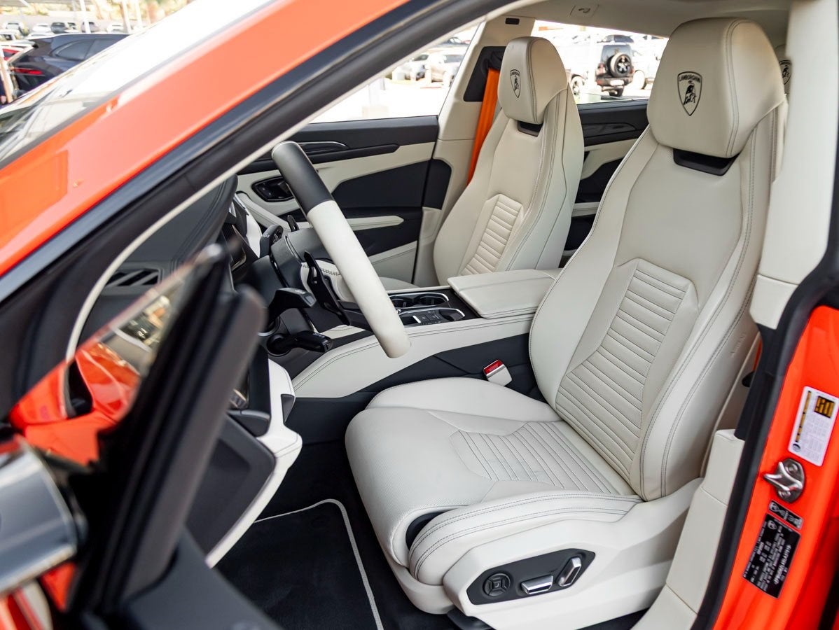 2025 Lamborghini Urus SE