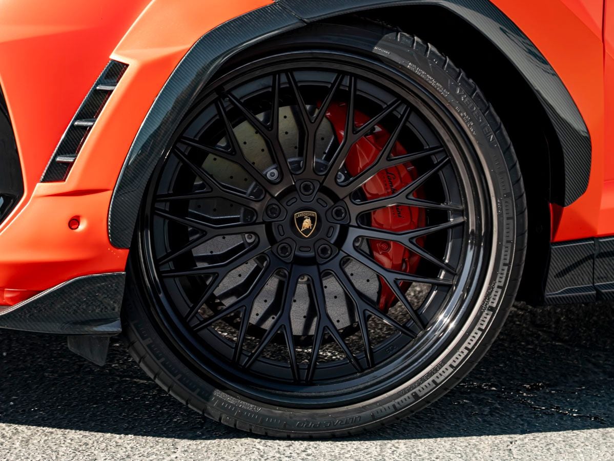 2025 Lamborghini Urus SE