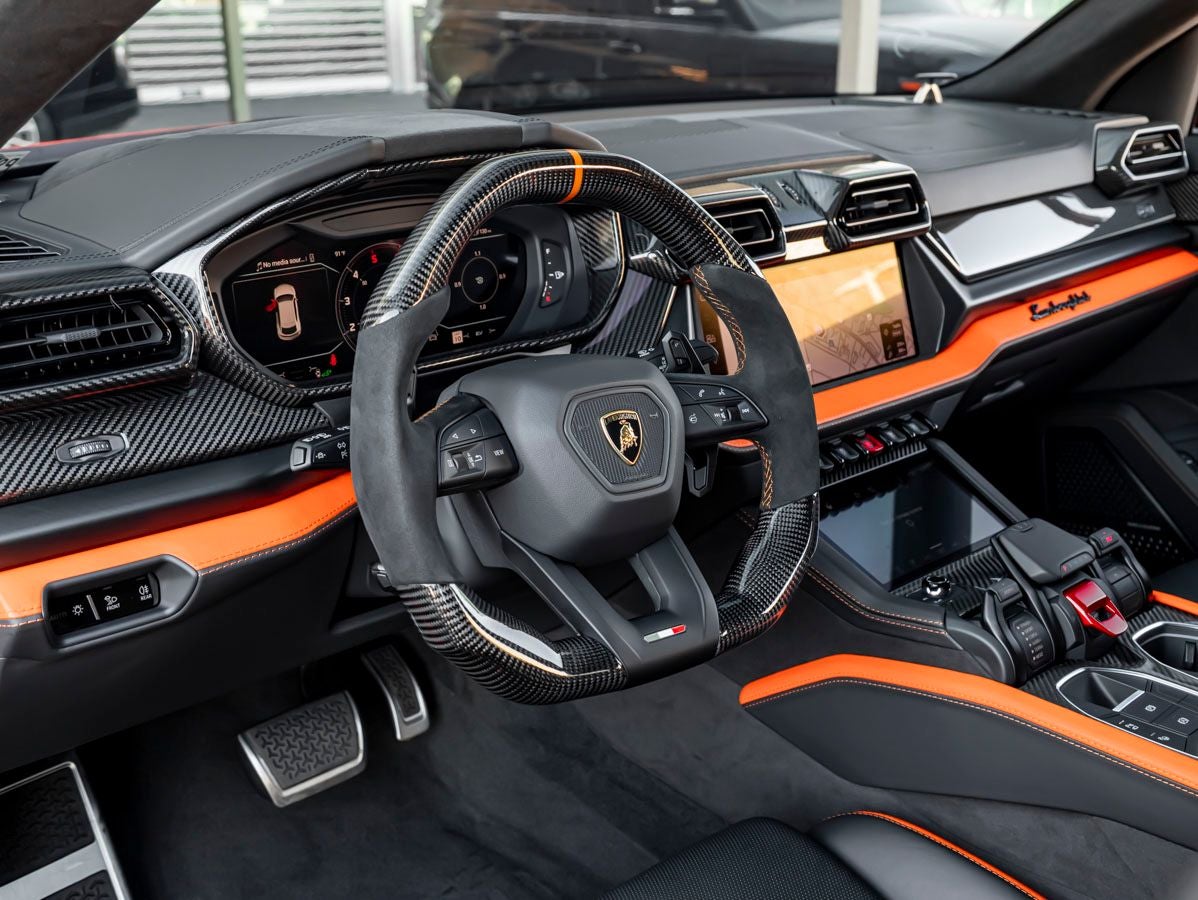 2025 Lamborghini Urus SE