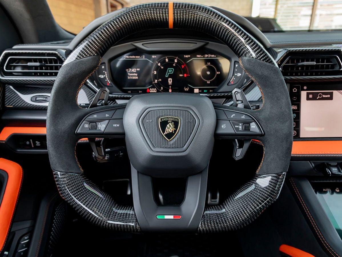 2025 Lamborghini Urus SE
