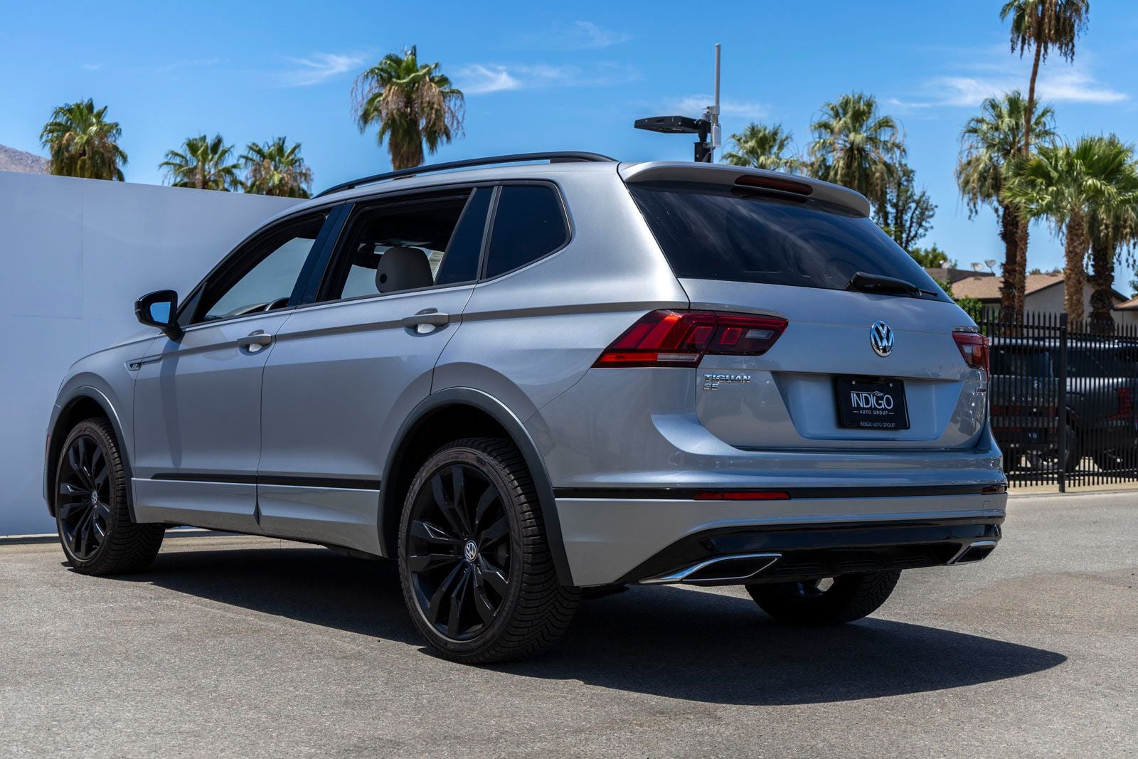 2020 Volkswagen Tiguan 2.0T SE R-Line Black 4Motion
