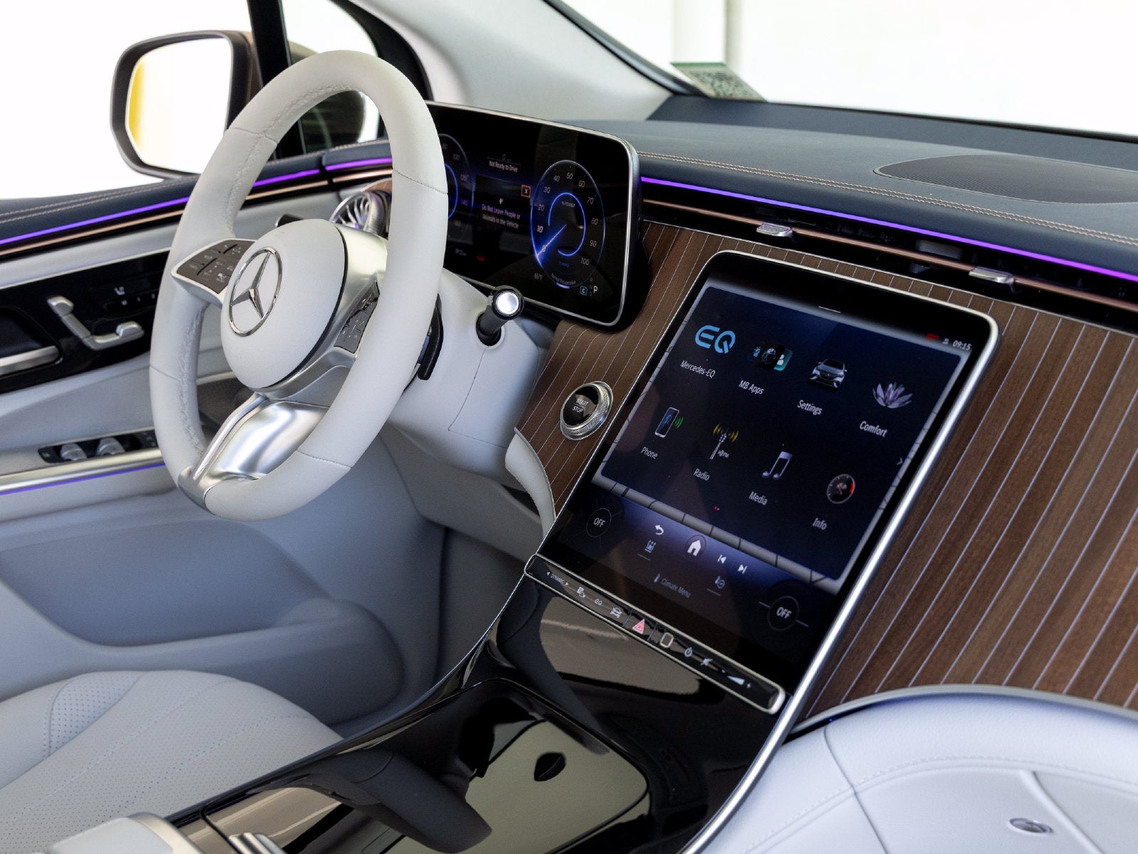 2027 Mercedes-Benz EQE 320+ SUV