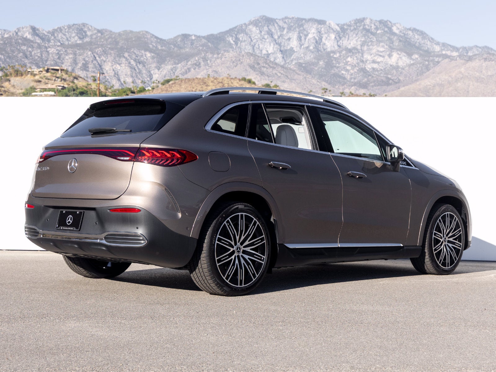 2027 Mercedes-Benz EQE 320+ SUV