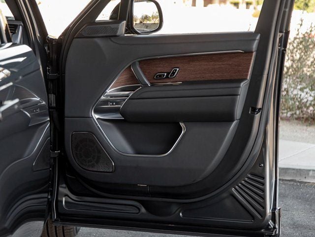 2025 Land Rover Range Rover Autobiography