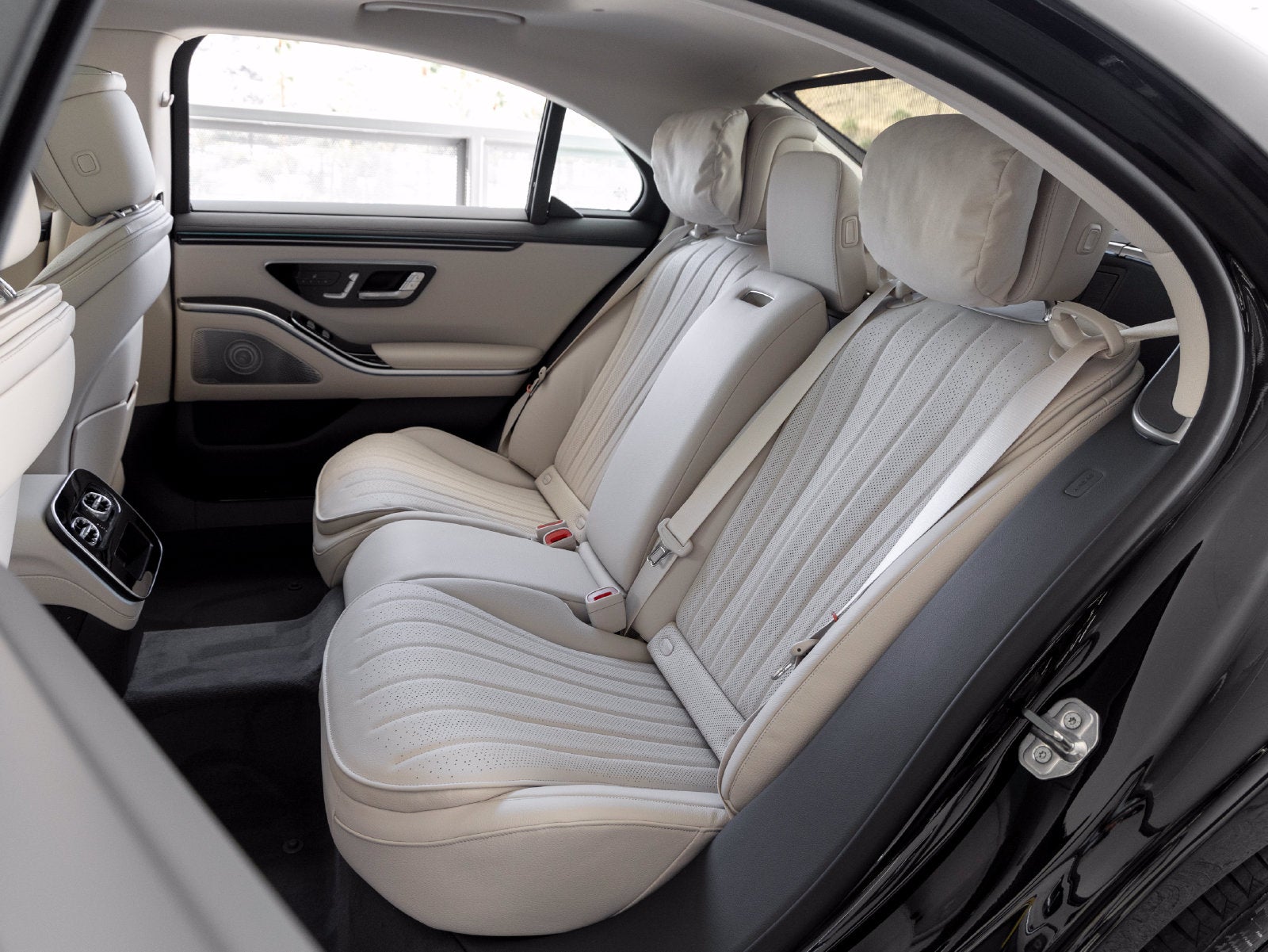 2027 Mercedes-Benz S-Class S 500 4MATIC®