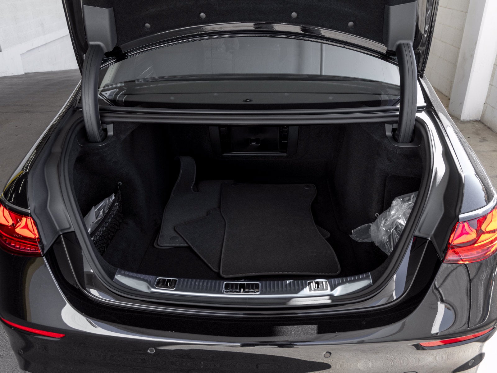 2027 Mercedes-Benz S-Class S 500 4MATIC®