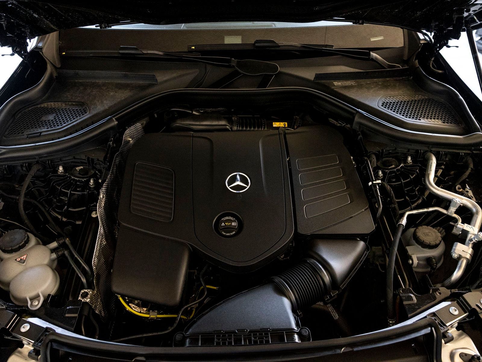 2025 Mercedes-Benz GLC GLC 300