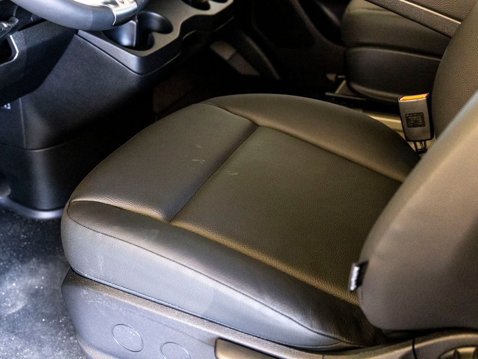 2026 Mercedes-Benz Sprinter 2500 2500 Standard Roof I4 Diesel HO 144" RWD