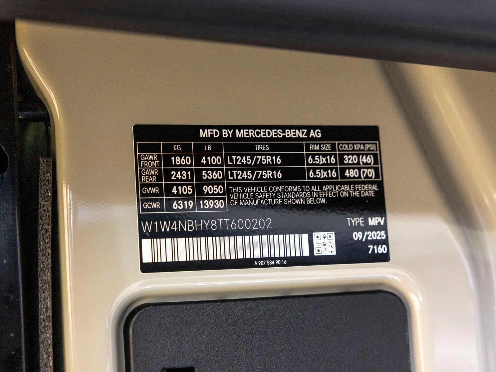 2026 Mercedes-Benz Sprinter 2500 2500 Standard Roof I4 Diesel HO 144" RWD