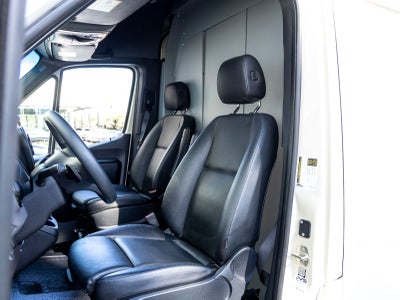 2022 Mercedes-Benz Sprinter 2500 Cargo 144 WB