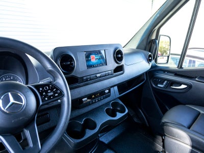 2022 Mercedes-Benz Sprinter 2500 Cargo 144 WB