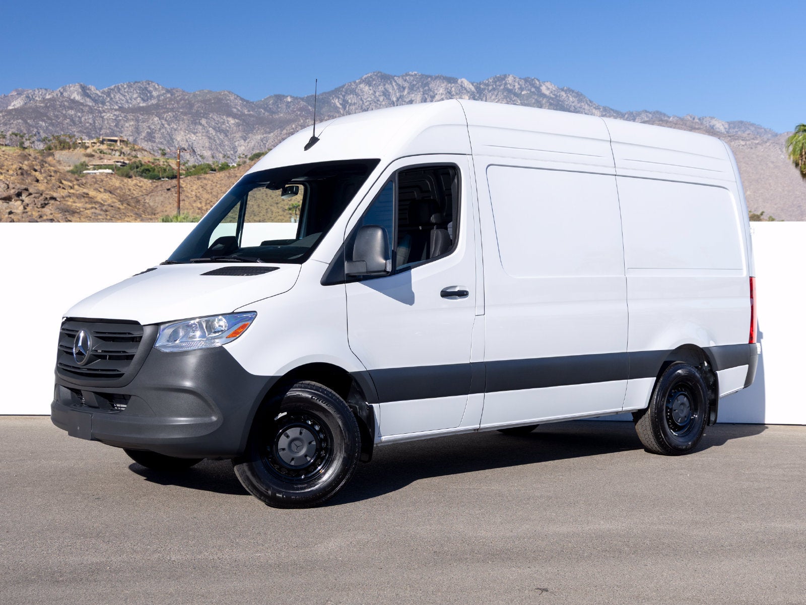 2025 Mercedes-Benz Sprinter 2500 Cargo 144 WB