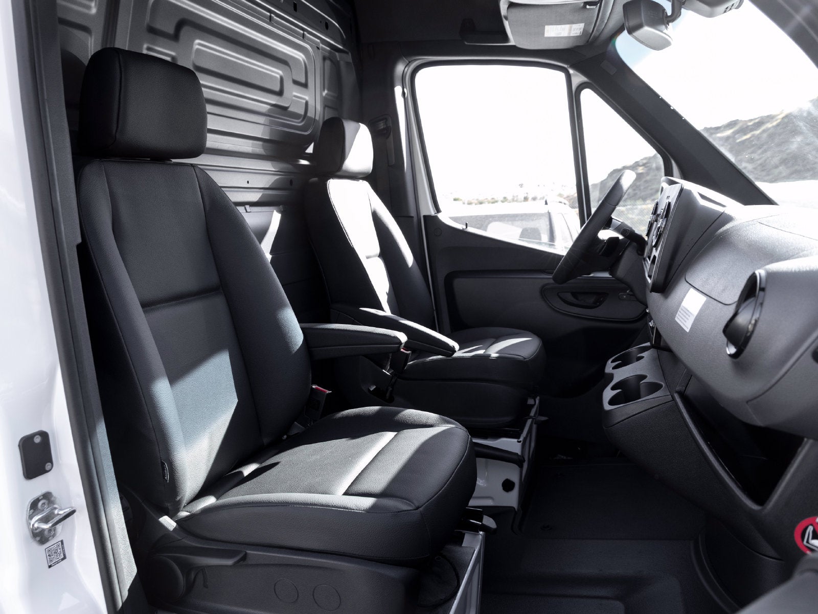 2025 Mercedes-Benz Sprinter 2500 Cargo 144 WB