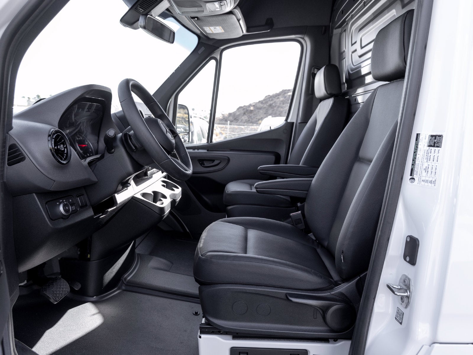2025 Mercedes-Benz Sprinter 2500 Cargo 144 WB