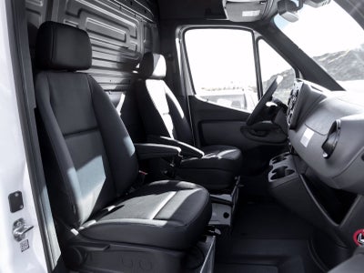 2025 Mercedes-Benz Sprinter 2500 Cargo 144 WB