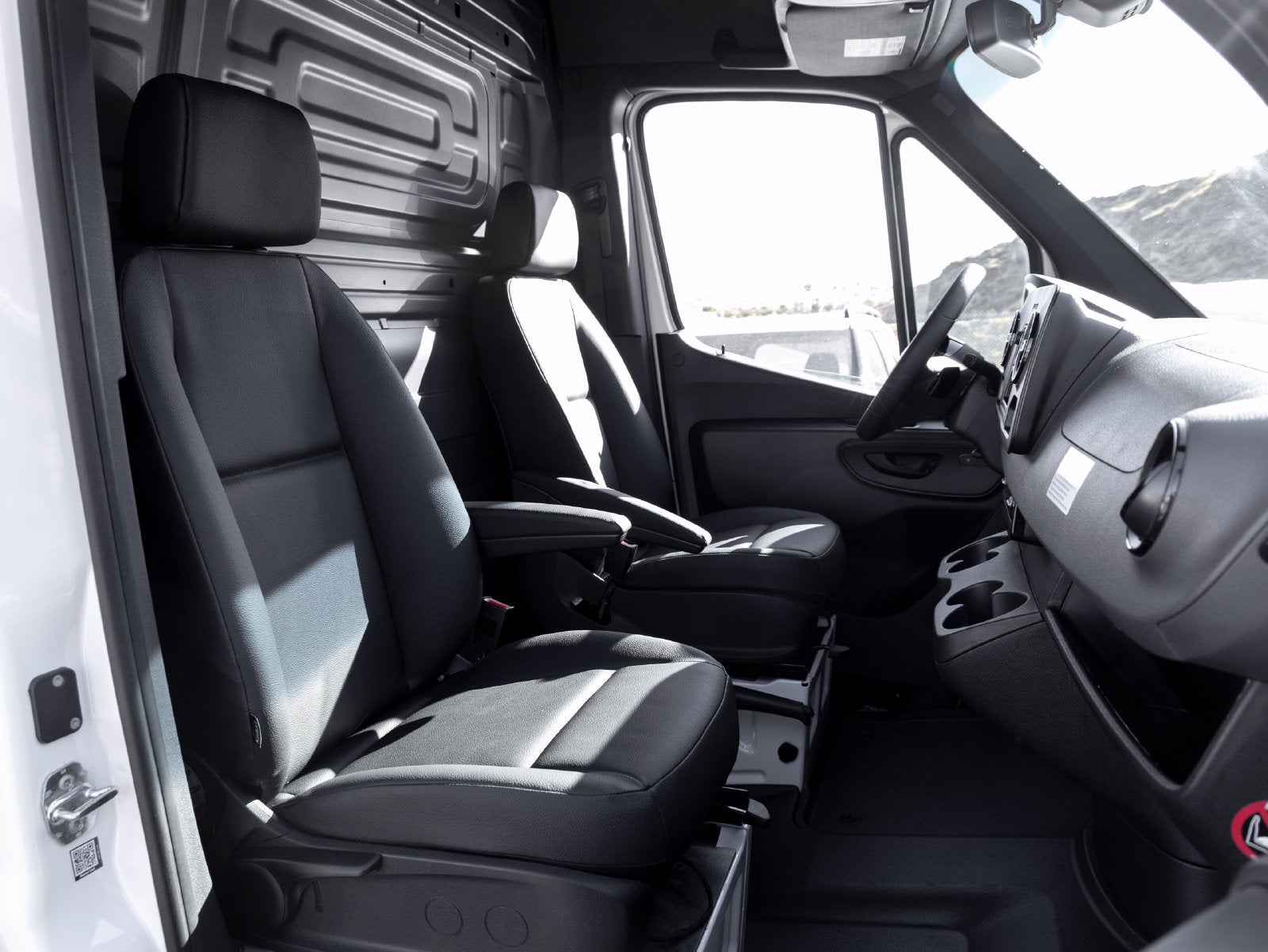 2025 Mercedes-Benz Sprinter 2500 Cargo 144 WB