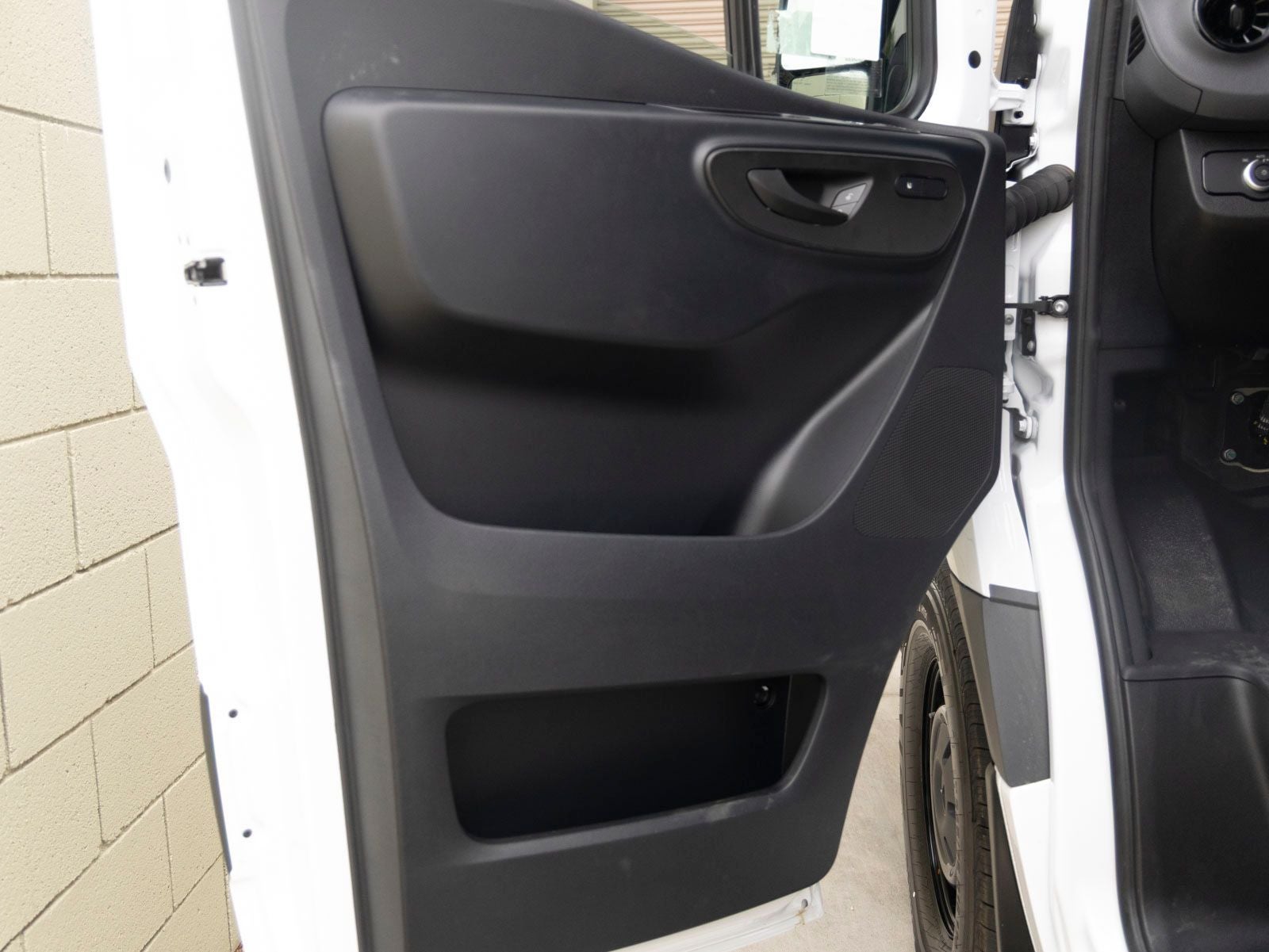 2026 Mercedes-Benz Sprinter 2500 Cargo 144 WB