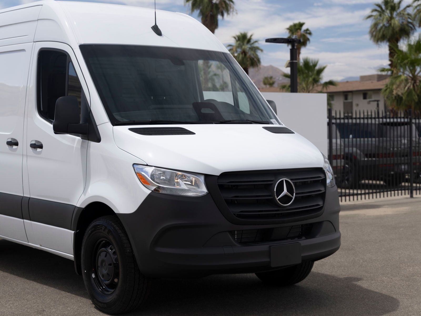 2026 Mercedes-Benz Sprinter 2500 Cargo 144 WB