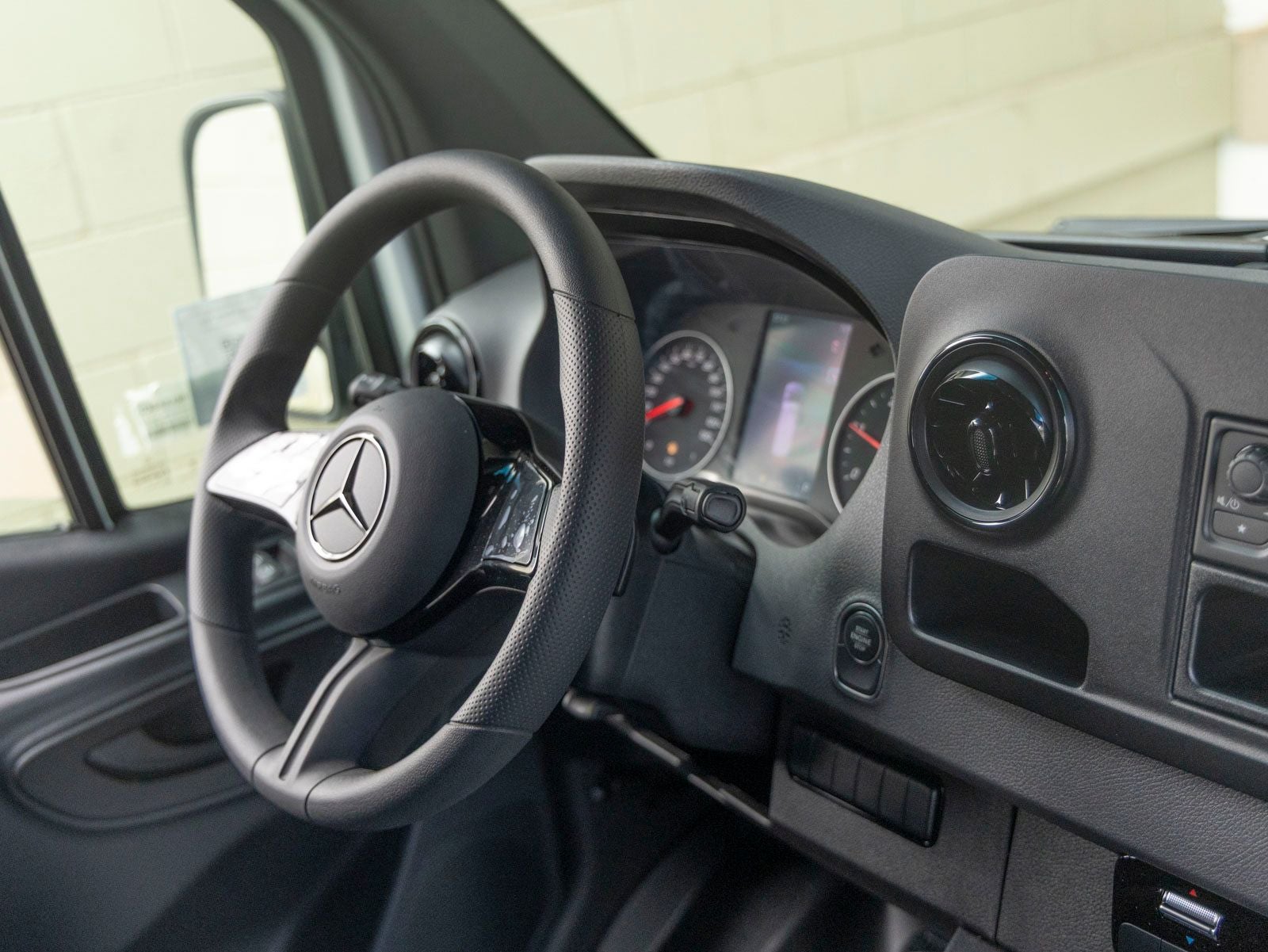 2026 Mercedes-Benz Sprinter 2500 Cargo 144 WB