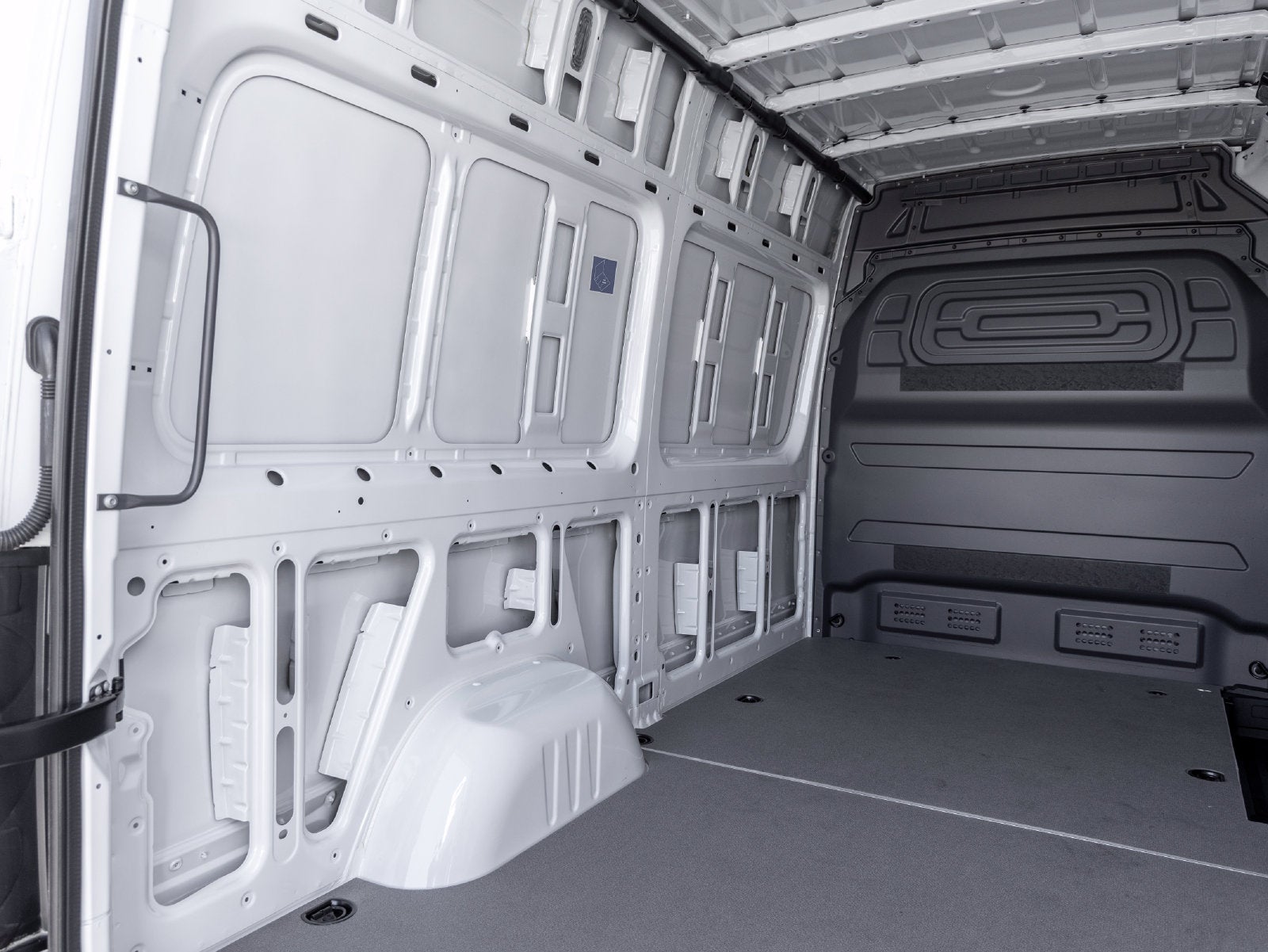 2025 Mercedes-Benz Sprinter 2500 Cargo 144 WB