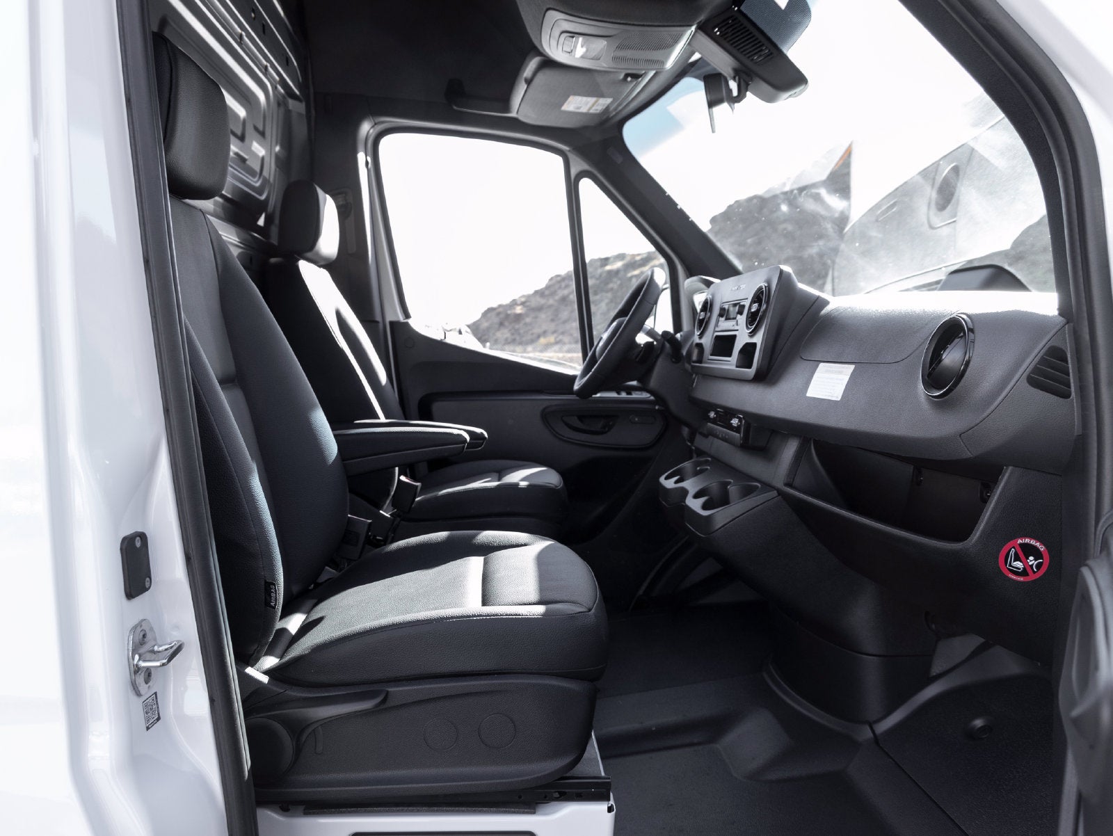 2025 Mercedes-Benz Sprinter 2500 Cargo 144 WB