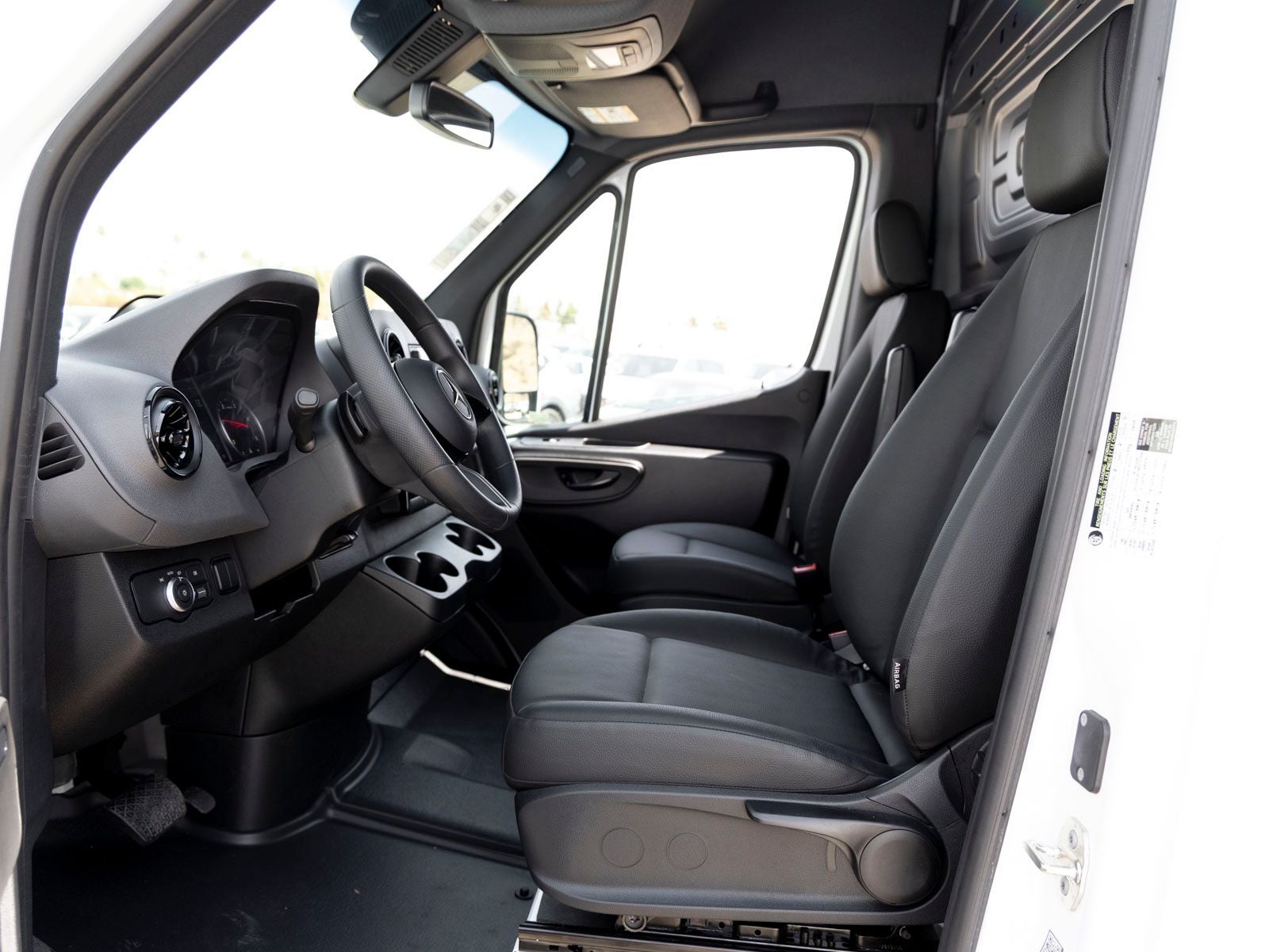 2025 Mercedes-Benz Sprinter 2500 Cargo 144 WB