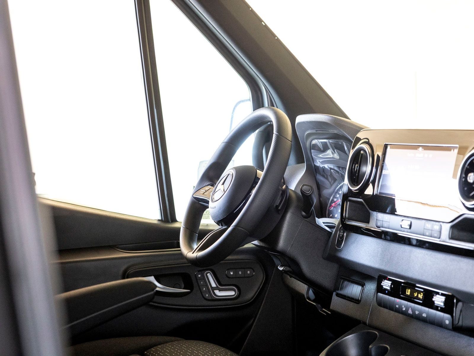 2025 Mercedes-Benz Sprinter 4500 Extended Cargo Van 170 in. WB