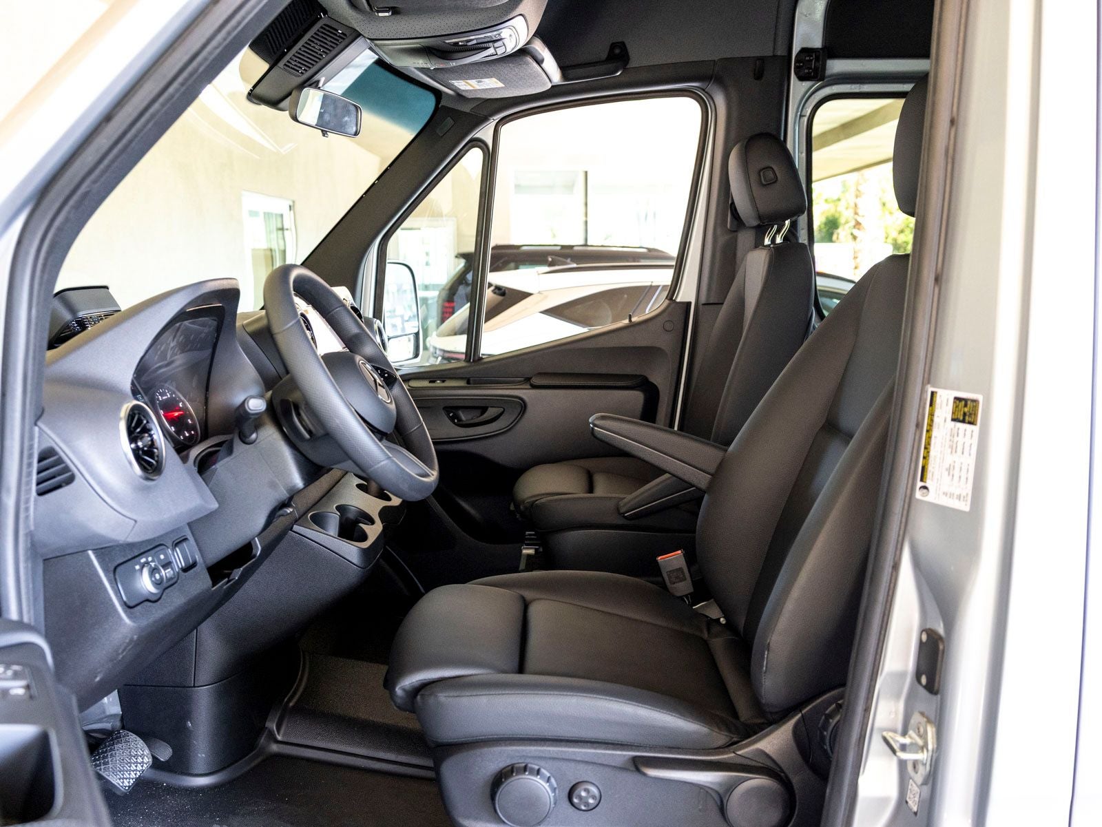 2025 Mercedes-Benz Sprinter 2500 Passenger 144 WB