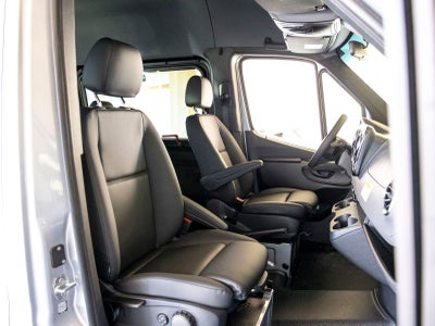 2025 Mercedes-Benz Sprinter 2500 Passenger 144 WB