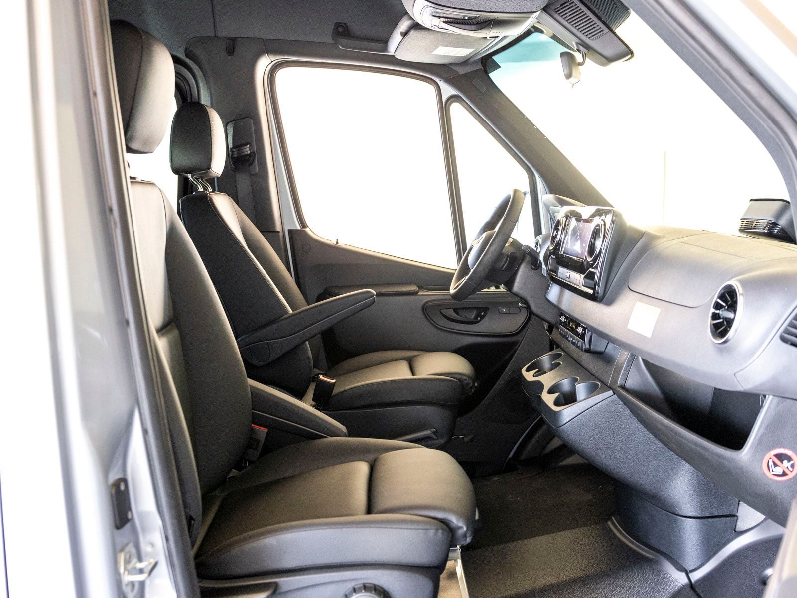 2025 Mercedes-Benz Sprinter 2500 Passenger 144 WB