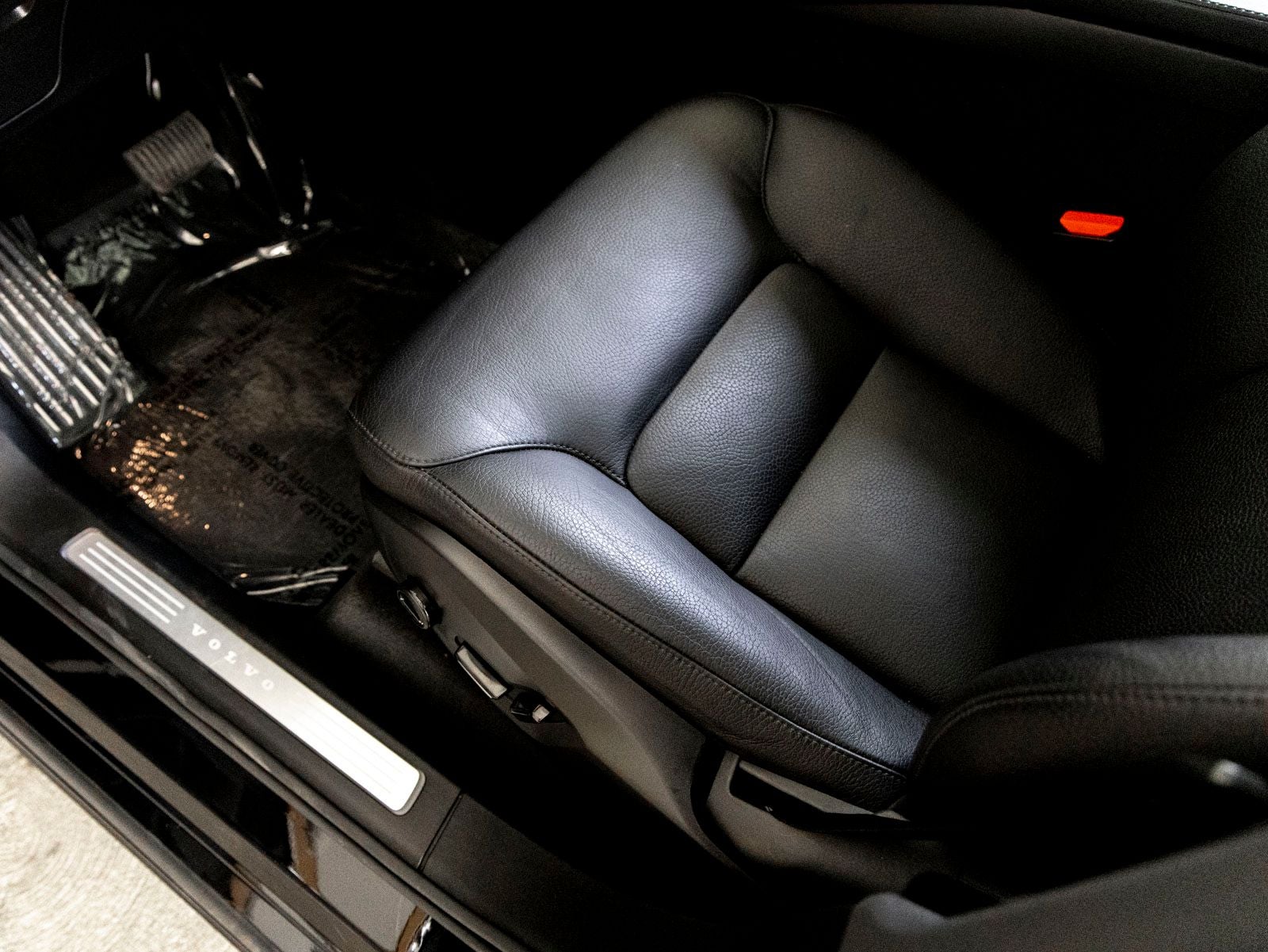 2025 Volvo XC90 B6 Plus 7-Seater