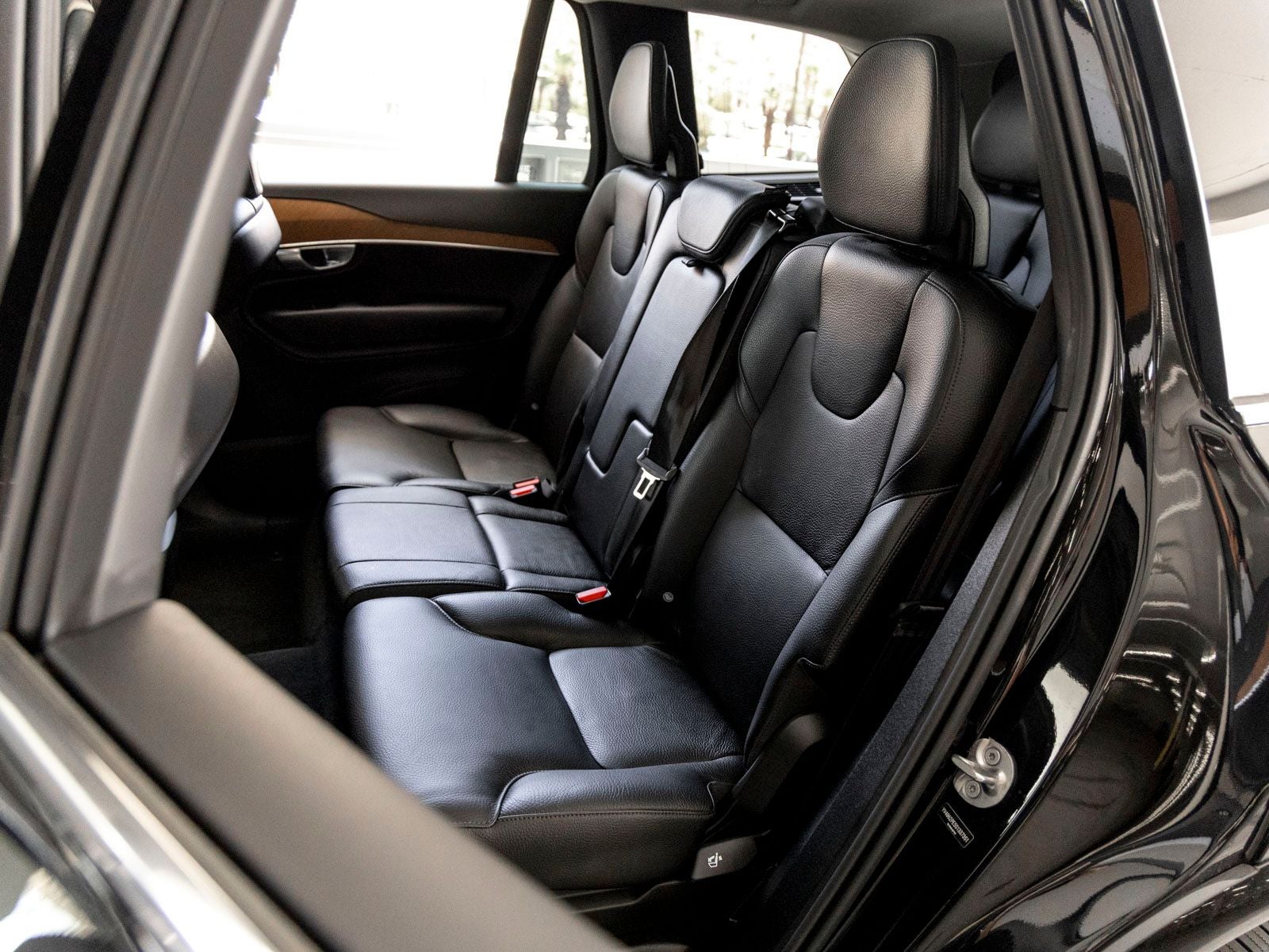 2025 Volvo XC90 B6 Plus 7-Seater
