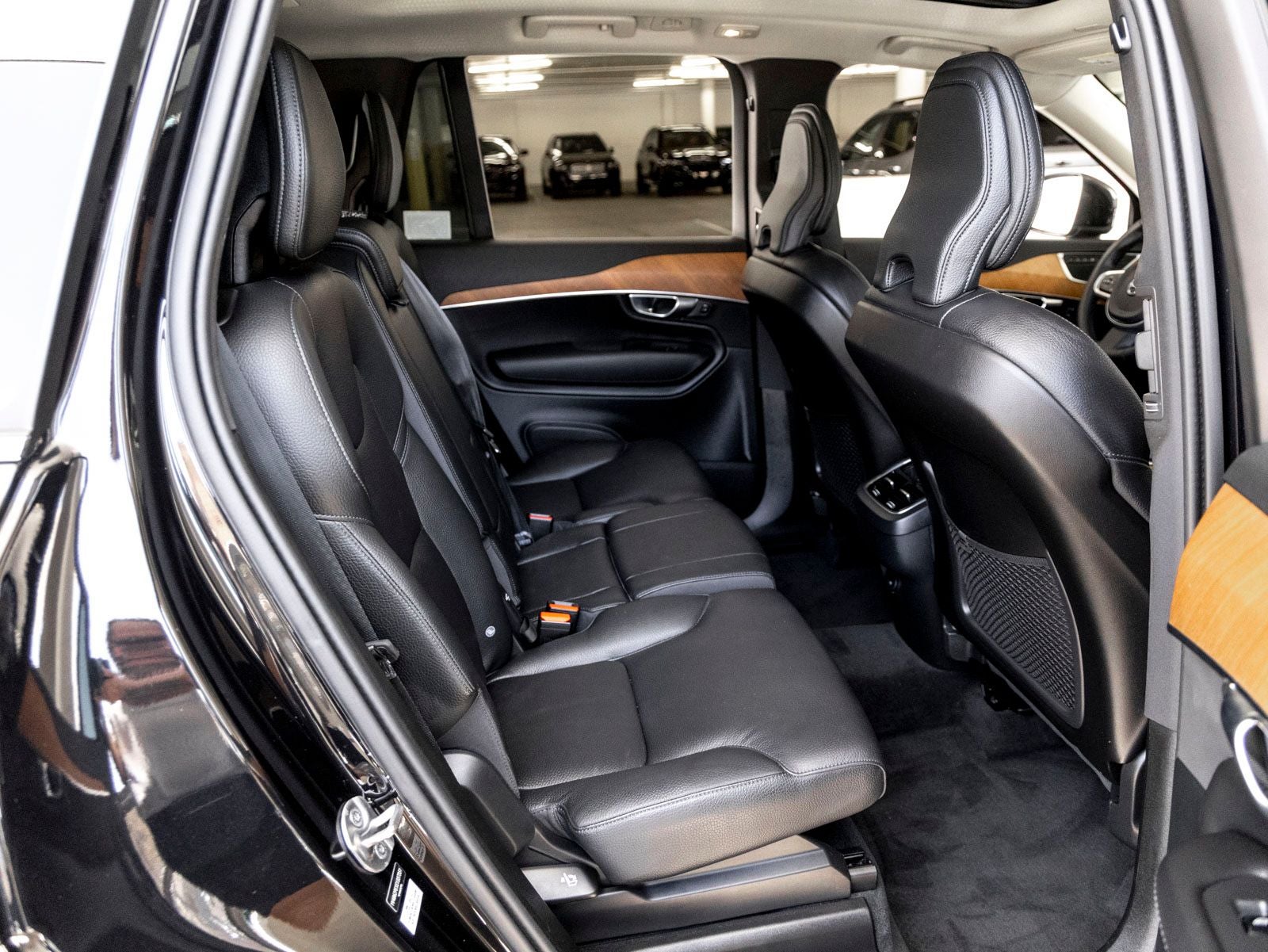 2025 Volvo XC90 B6 Plus 7-Seater
