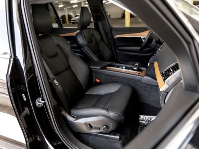 2025 Volvo XC90 B6 Plus 7-Seater