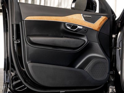2025 Volvo XC90 B6 Plus 7-Seater
