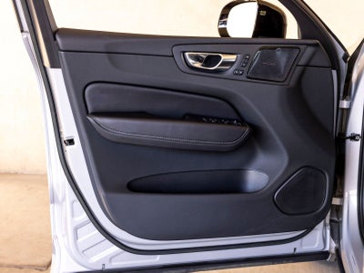 2023 Volvo XC60 Recharge Plug-In Hybrid Ultimate