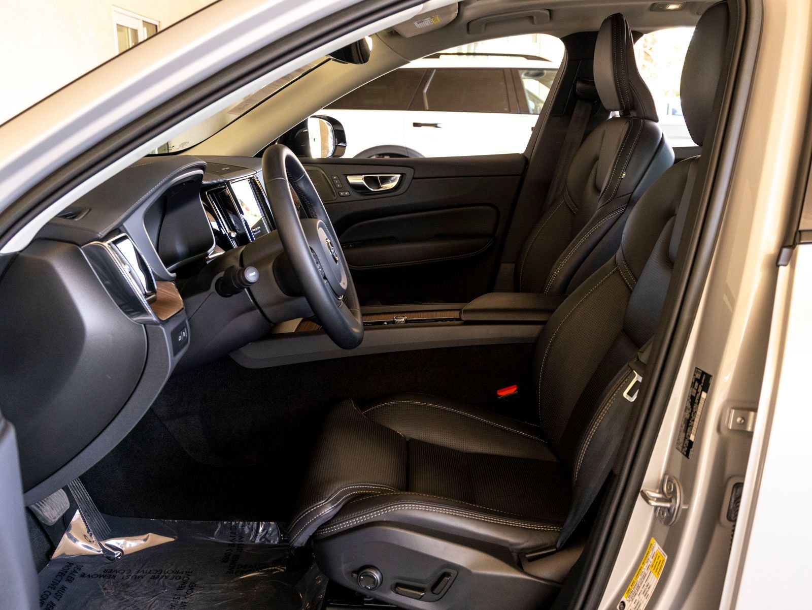 2023 Volvo XC60 Recharge Plug-In Hybrid Ultimate