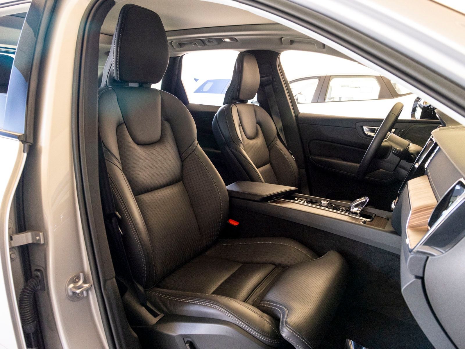 2023 Volvo XC60 Recharge Plug-In Hybrid Ultimate