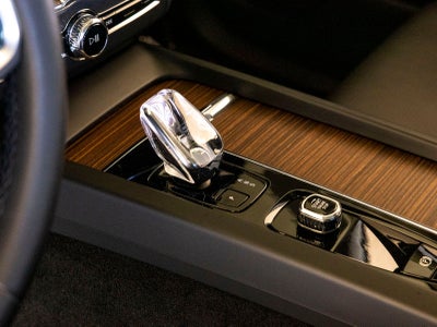 2023 Volvo XC60 Recharge Plug-In Hybrid Ultimate