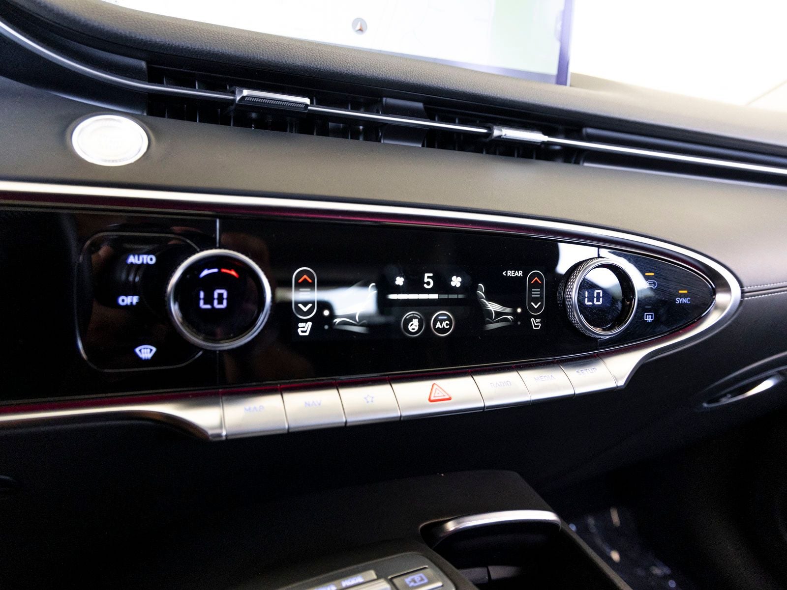 2024 Genesis GV70 2.5T