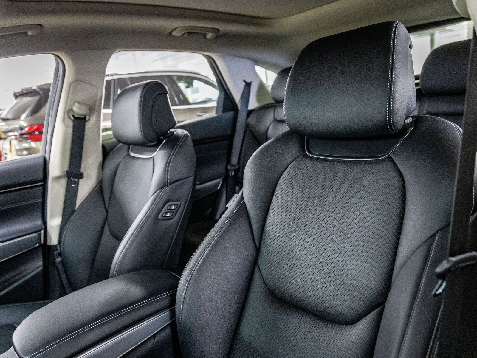 2024 Genesis GV70 2.5T Select