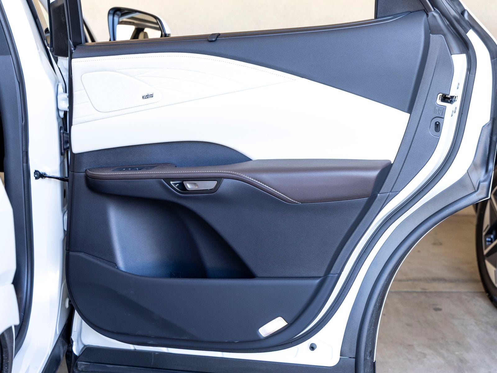 2026 Lexus RX 450h+ Luxury