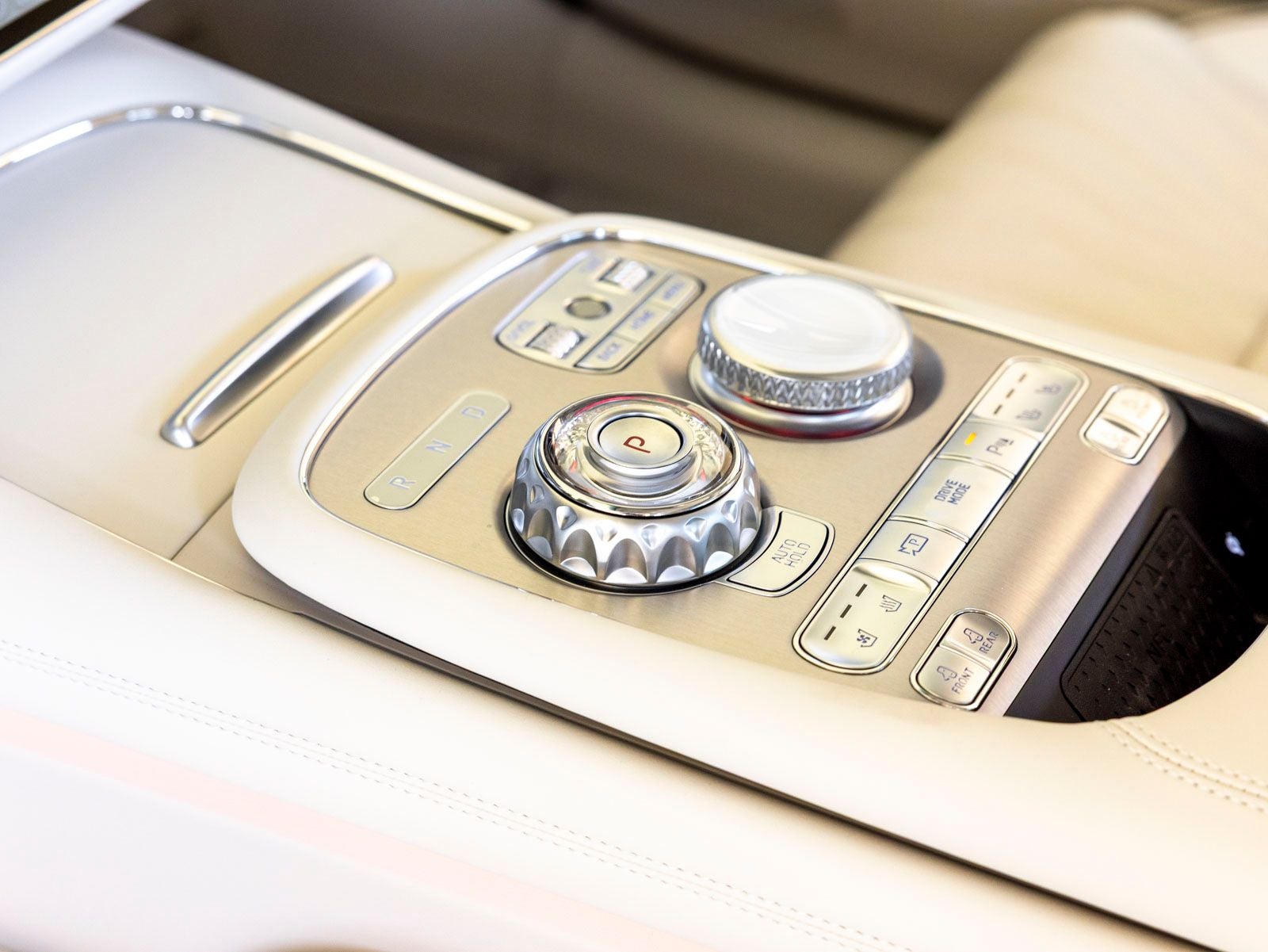 2026 Genesis G90 3.5T e-SC