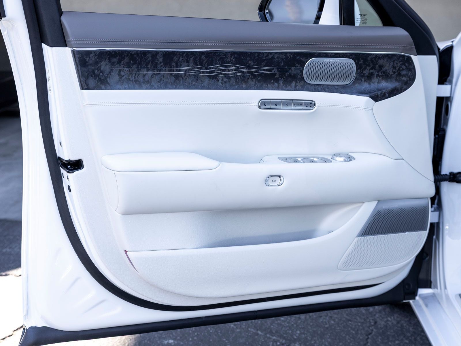 2026 Genesis G90 3.5T e-SC