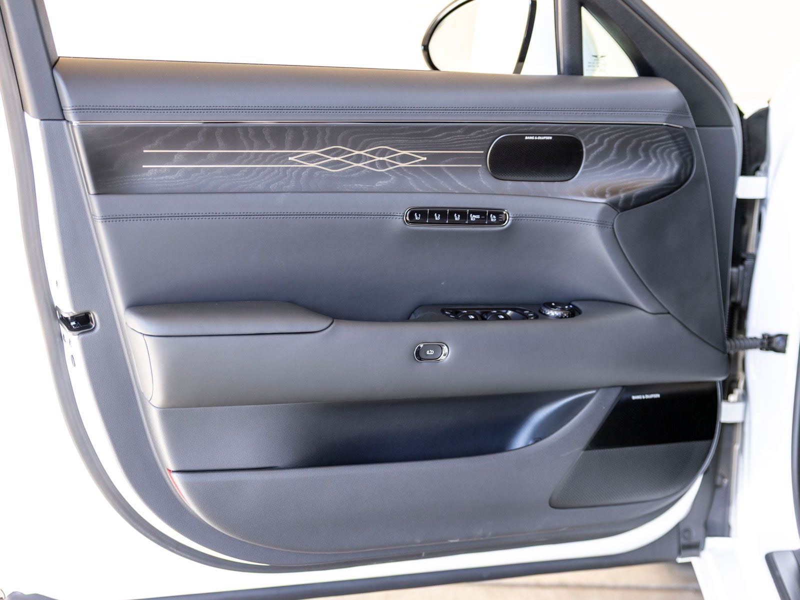 2026 Genesis G90 3.5T e-SC