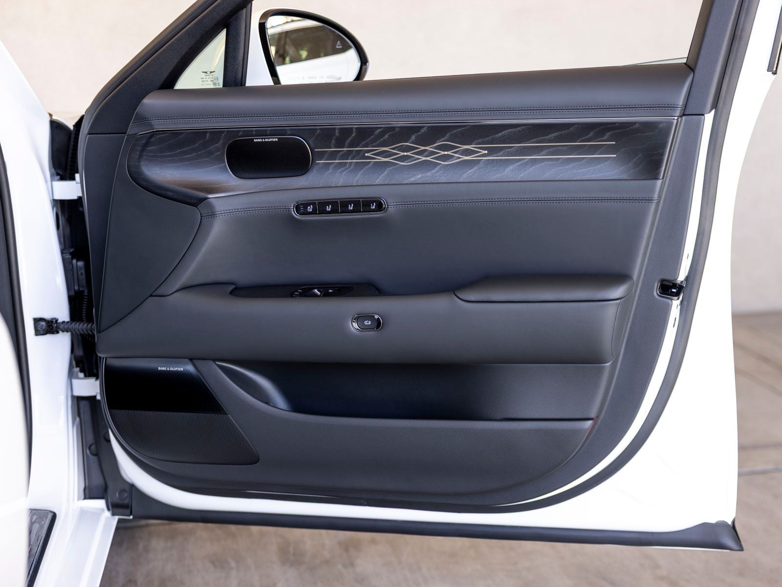 2026 Genesis G90 3.5T e-SC